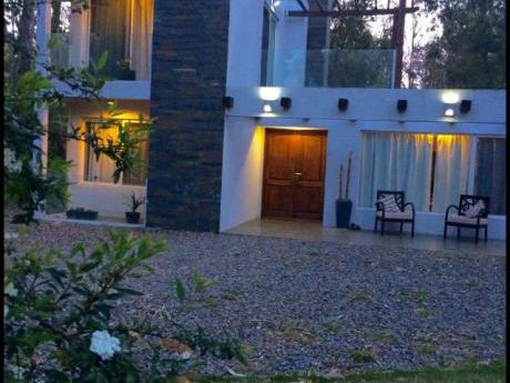 Excelente Casa En Bella Vista - Piriápolis!!! Nueva A Todo Confort