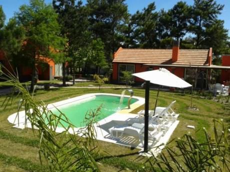 Pueblo Del Sol. Son 3 Casas Con Piscina .