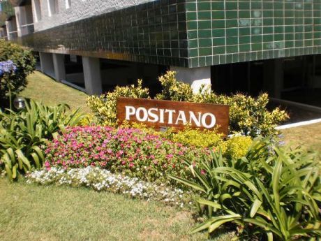 Edificio Positano - Apartamento En Tercer Piso.