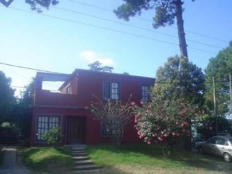 Casa Roja Dos Plantas
