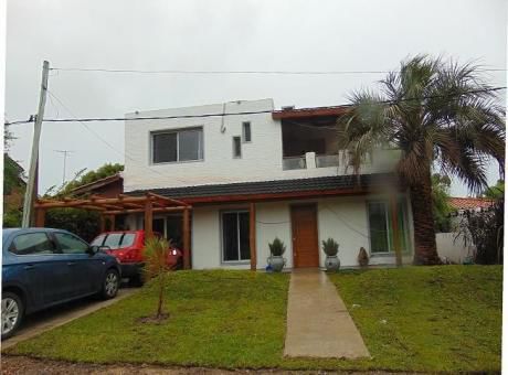 Casa En Proa Al Mar - Playa Hermosa - Piriapolis