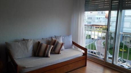 Apto De 1 Dorm En Peninsula, A Una De Gorlero,cochera