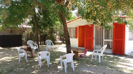 Casa Arbolada Muy Amplia En Santa Ana A 5