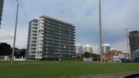 Apartamento En Torre Del Mar Con Terraza Exclusiva En Penthouse