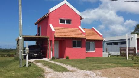 Casa A Estrenar En Punta Negra