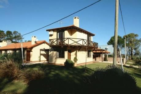 Casa Del Sol 3 , De Dos Pisos ,a 50 Metros Del Mar