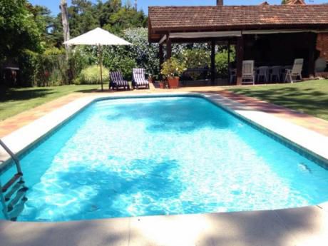 Espectacular Casa Con Piscina Climatizada!