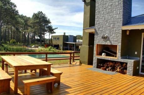 Unica! 6 Dorm Y Serv, Piscina, Parrillero, Vistas Y Mas