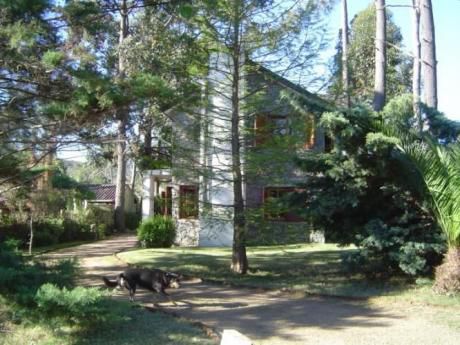Casa De Piedra
