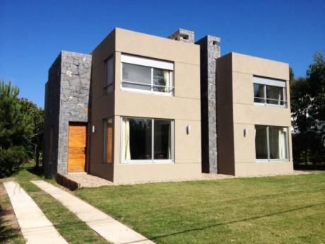 Divina Casa C/piscina Pda 30 Mansa A 150mts De La Playa