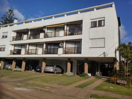 Edificio Iguazú A Media Cuadra De Playa Mansa