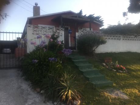Tres Dormitorios , Dos Baños , Parrillero ,patio Cerrado , Completa Por Temporada
