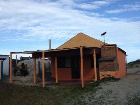 Excelente Casa En Barra De Valizas, Vista Al Mar P/5 Personas
