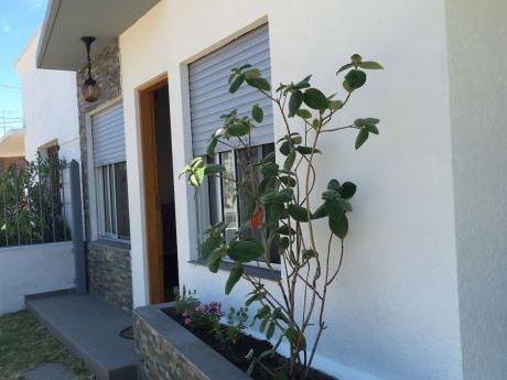 Hermosa Casa En Piriapolis
