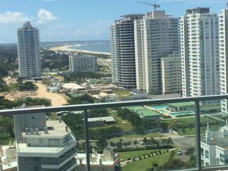 Wind Tower. . Apartamento De Lujo ! Esquinero Piso Alto Con Vista Al Mar .