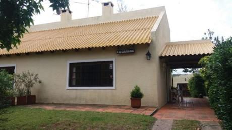 Alquilo Casa A 100 Mts De La Playa. 3 Cuartos, Jardin Y Barbacoa Con Parrillero.