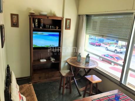 Ubicado En Península , A Pasos De Gorlero, Un Dormitorio Y Medio Con Capacidad Para 4 Personas.