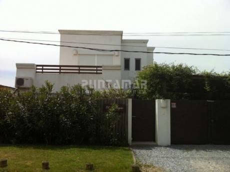 Casas En La Barra