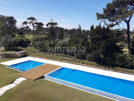 Divino Apartamento De Un Dormitorio, Terraza Amplia Con Parrillero Propio, Edificio Nuevo Con Todos Los Servicios