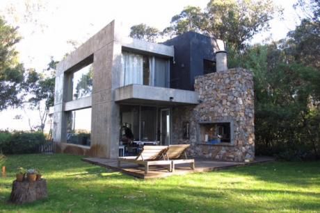 Moderna Casa En Entorno Natural Con Vista Al Mar
