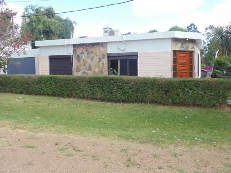 Casa En Proa Al Mar A Dos Cuadras De La Playa