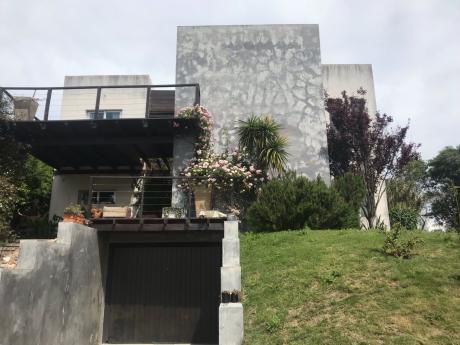 Casa Minimalista En Rincón Del Indio