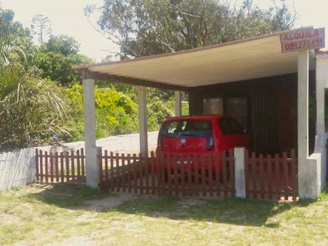 Casa A Dos Cuadras De La Playa.