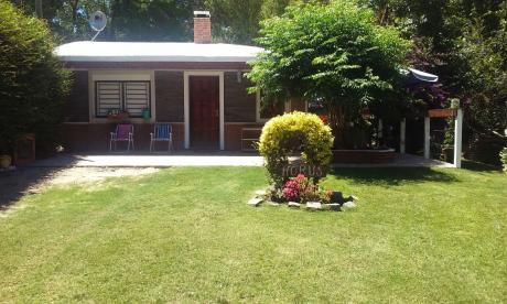 Casa Con Hermoso Terreno. Cercado En Parada 24, "las Delicias".