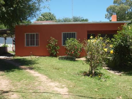 Cómoda Casa Cerca De La Playa En Piriapolis