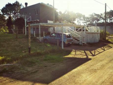 Casa A Pasos Del Mar, Con Gran Jardín