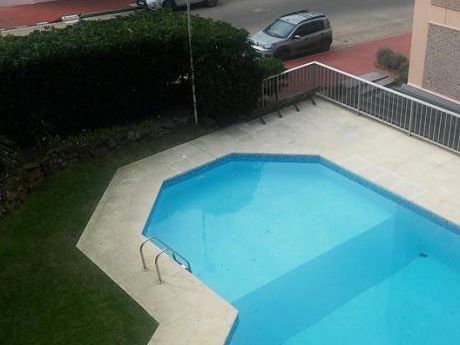 Apto En Punta Del Este , Centro A Una Cuadra De La Playa Y 2 Playa Emir