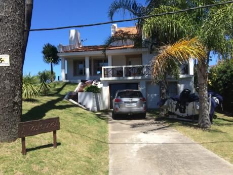 Casa En Playa Mansa Del Lado Del Mar - Punta Del Este