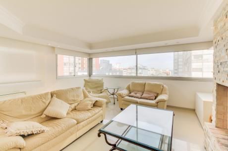Apartamento En Punta Del Este Con Vista Al Mar