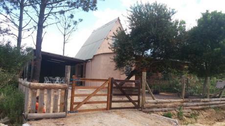 Cabaña En Entorno Tranquilo Y Arbolado
