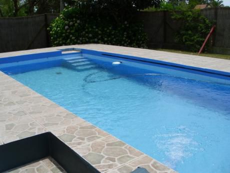 Hermosa Casa Con Piscina !!