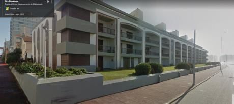 En Punta Del Este Península Frente A Playa El Emir