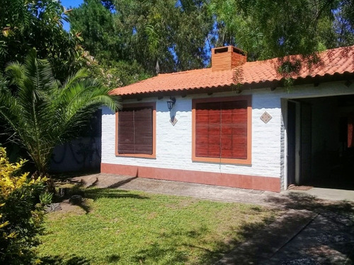 Casa En Costa Azul (canelones) Temporada 2021/2022. Ref. #B3D388 -  